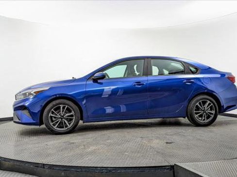 Used 2022 Kia Forte LXS image 3