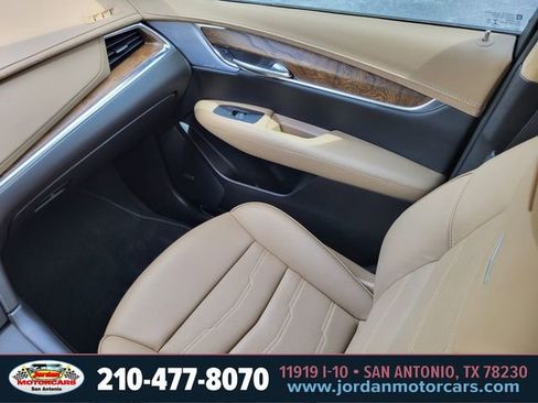 Used 2022 Cadillac XT5 Premium Luxury w/ Platinum Package AWD/4WD image 15