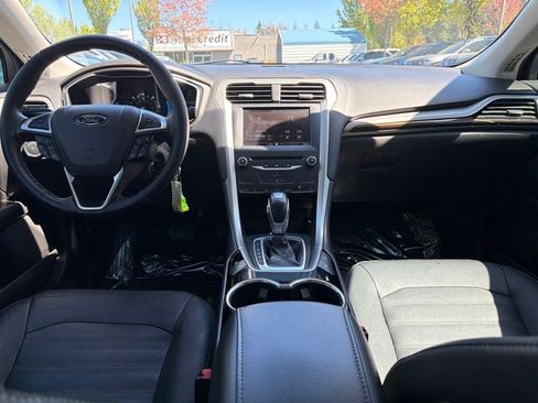 Used 2015 Ford Fusion Energi SE FWD image 19