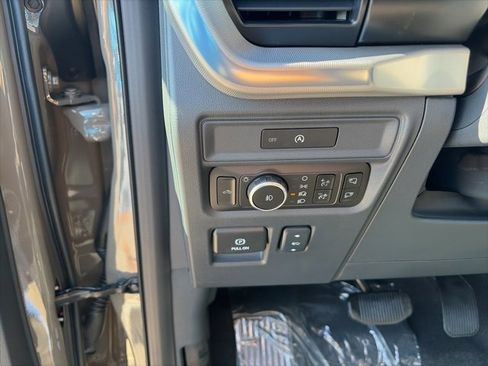 New 2025 Ford F150 Lariat w/ Equipment Group 502A High image 19