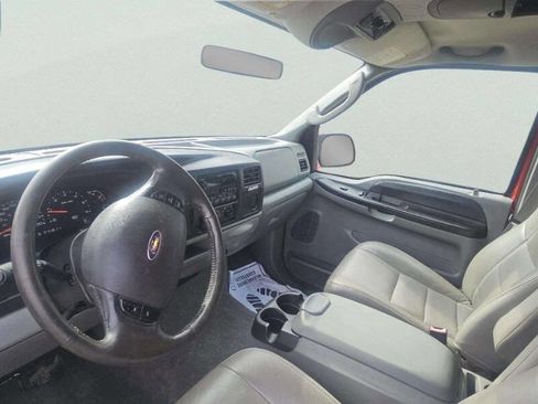 Used 2005 Ford Excursion XLT image 9