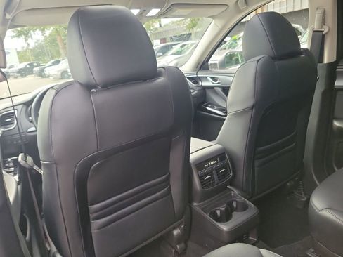 Used 2023 MAZDA CX-9 Touring image 16