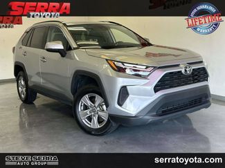 Used 2025 Toyota RAV4 XLE AWD/4WD video 1