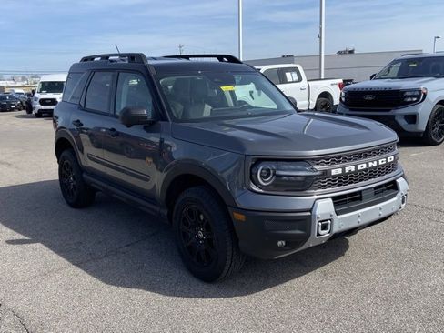 Used 2025 Ford Bronco Sport Badlands image 2