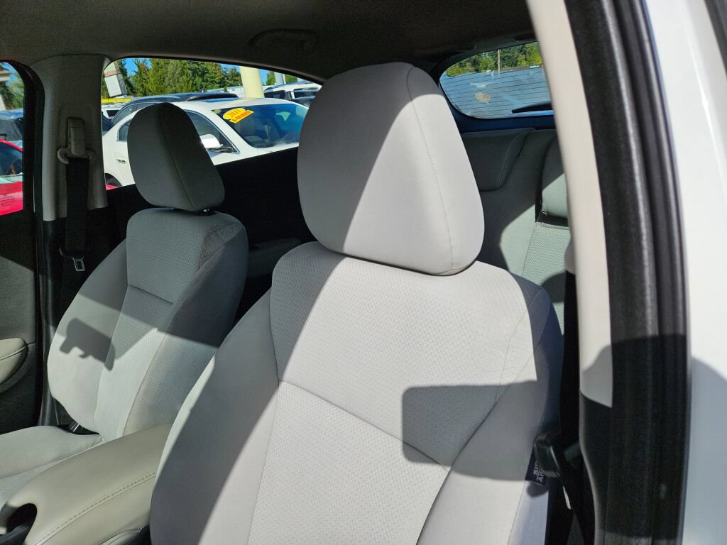 Used 2020 Honda HR-V LX image 16
