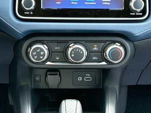 New 2025 Nissan Versa SV w/ Trunk Package image 23