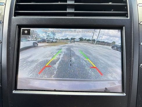 Used 2018 Lincoln MKC Premiere image 11