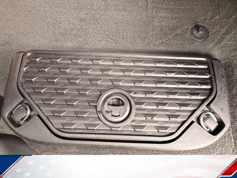 Used 2023 RAM 1500 Laramie AWD/4WD image 5