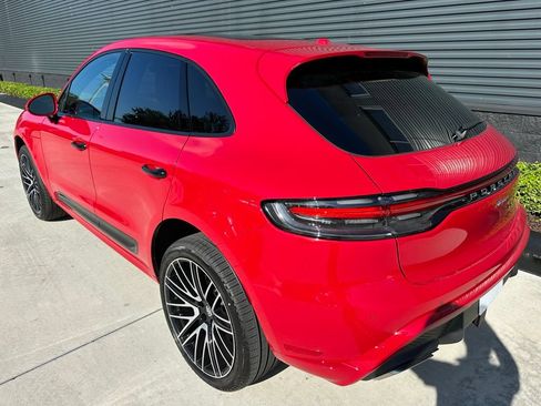 Certified 2026 Porsche Macan AWD/4WD image 3
