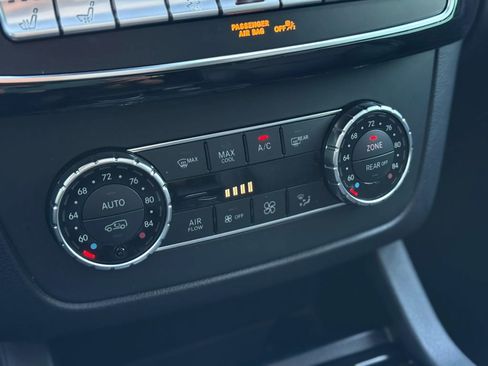 Used 2019 Mercedes-Benz GLS 550 4MATIC image 33
