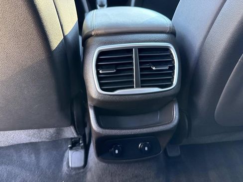 Used 2019 Hyundai Santa Fe SE image 21