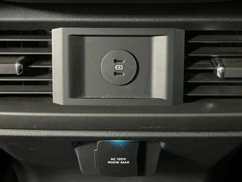 Used 2025 Ford F150 Lariat AWD/4WD image 48