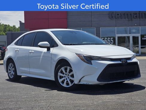 Certified 2022 Toyota Corolla LE FWD image 2