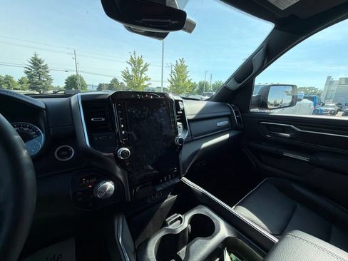 Used 2025 RAM 1500 Laramie w/ Sport Appearance Package AWD/4WD image 14