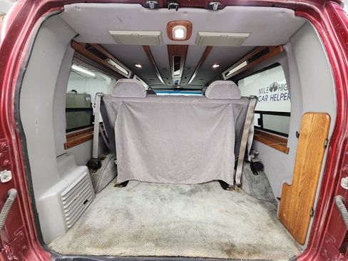 Used 1999 Ford E-150 and Econoline 150 image 14