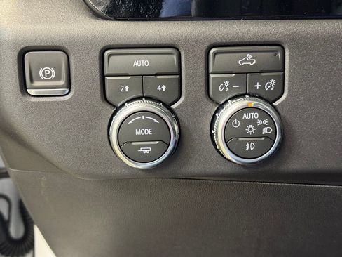 New 2026 GMC Sierra 1500 Elevation image 28