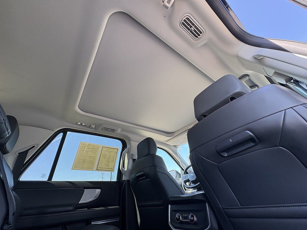 Used 2025 Ford Expedition Max Active AWD/4WD image 16