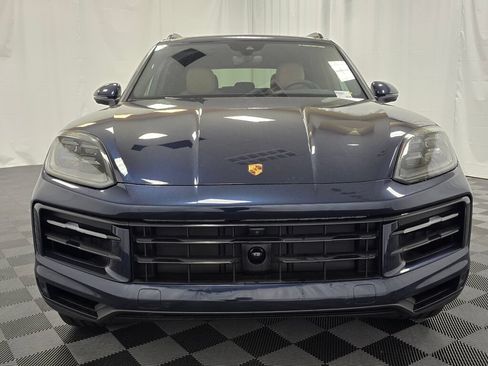 Certified 2026 Porsche Cayenne AWD/4WD image 10