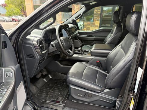 Used 2025 Ford F150 Lariat AWD/4WD image 4