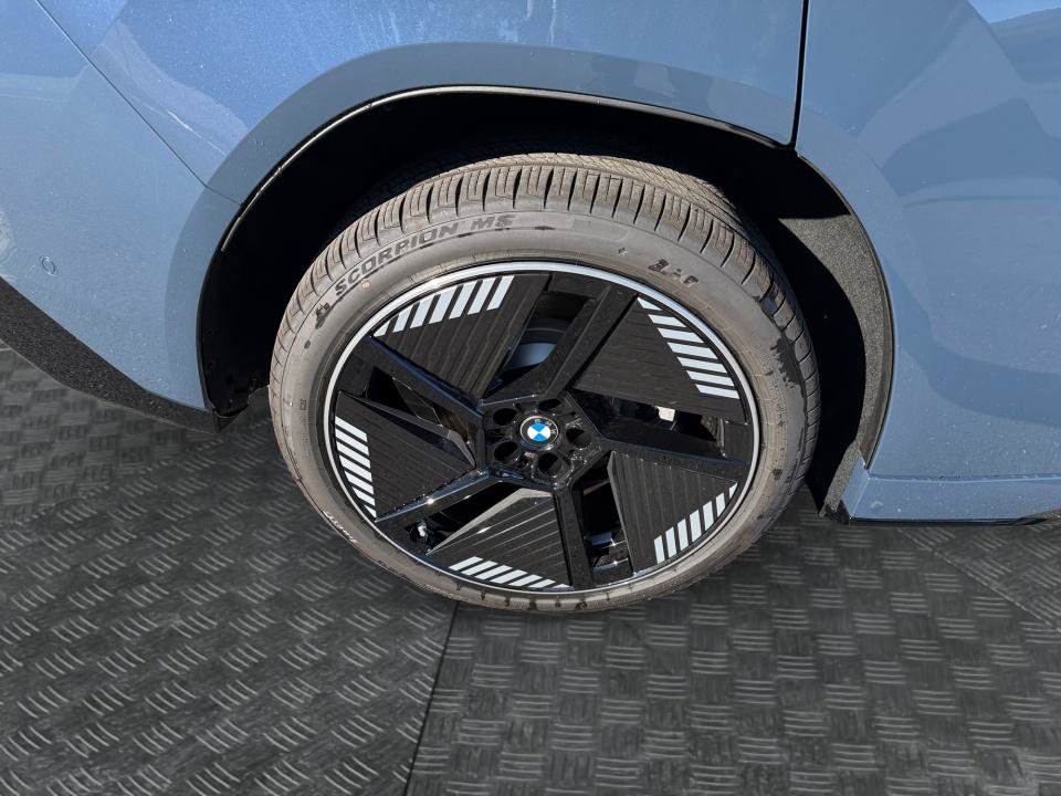 New 2027 BMW iX3 50 xDrive AWD/4WD image 23