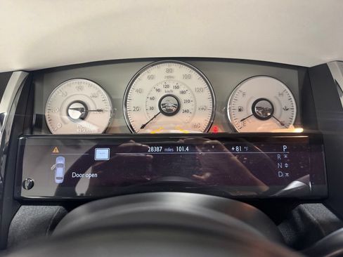 Used 2018 Rolls-Royce Ghost w/ Dynamic Package RWD image 25