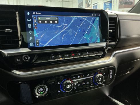 Used 2022 Chevrolet Silverado 1500 RST AWD/4WD image 21