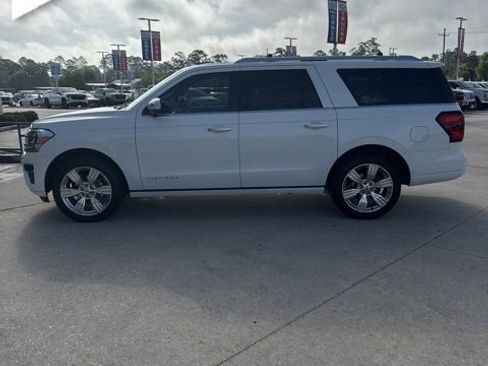 Used 2023 Ford Expedition Max Platinum image 2