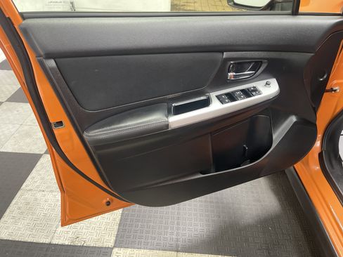 Used 2015 Subaru Crosstrek 2.0i Premium w/ Moonroof Package image 10