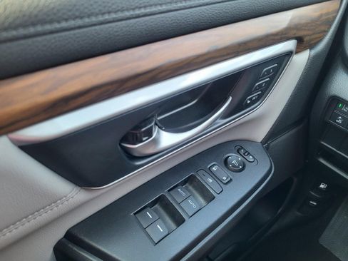 Used 2020 Honda CR-V Touring image 24