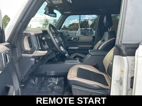 Used 2023 Ford Bronco Wildtrak image 10