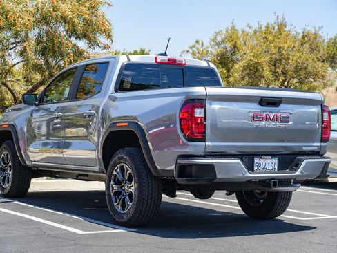 Used 2025 GMC Canyon Elevation RWD image 8