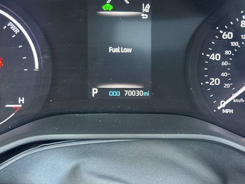 Certified 2022 Toyota Sienna XLE w/ XLE Plus Package FWD image 32