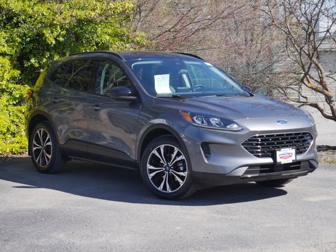 Certified 2022 Ford Escape SE w/ SE Sport Appearance Package AWD/4WD image 30
