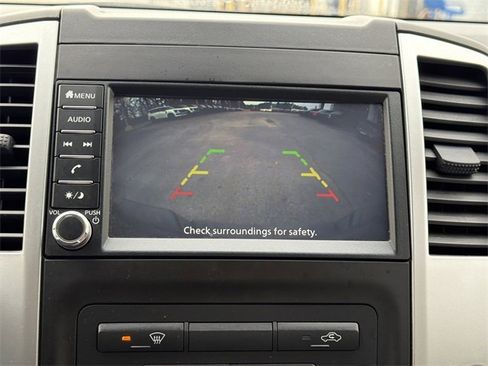 Used 2019 Nissan Frontier SV image 6