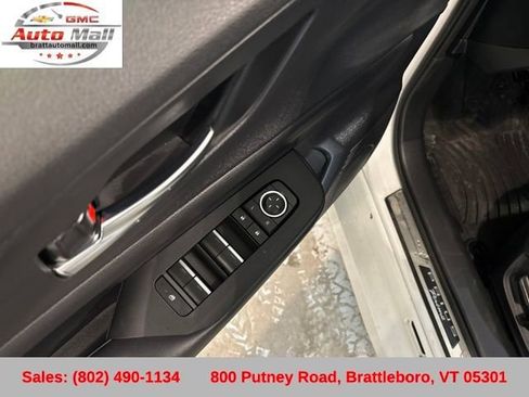 Used 2024 Toyota Prius Prime image 11