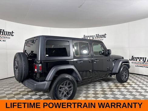 Used 2024 Jeep Wrangler Unlimited Sport AWD/4WD image 5