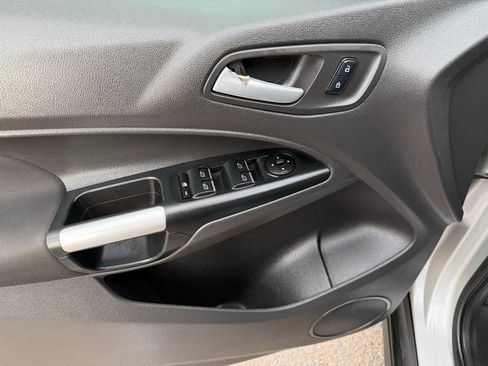 Used 2018 Ford Transit Connect XLT image 22