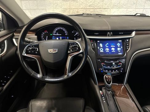 Used 2017 Cadillac XTS Luxury FWD image 5