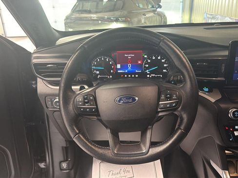 Used 2020 Ford Explorer XLT w/ Equipment Group 202A image 19