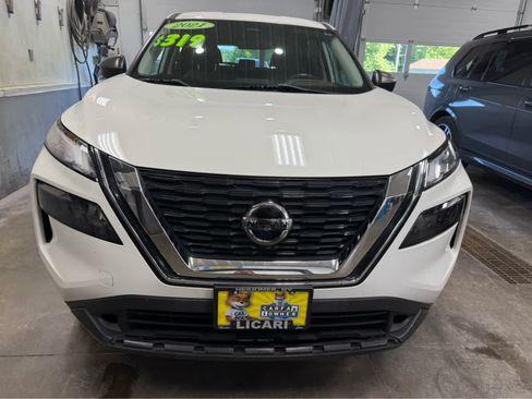 Used 2021 Nissan Rogue S AWD/4WD image 2