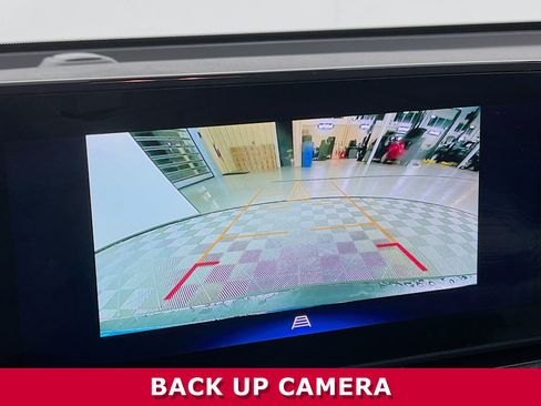 Used 2025 Chevrolet TrailBlazer RS w/ Convenience Package image 9