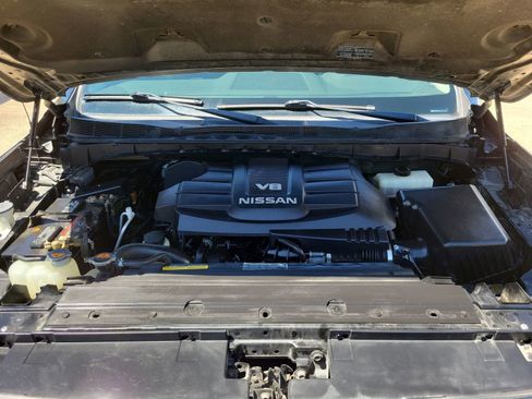 Used 2018 Nissan Titan SL RWD image 29