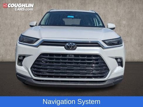 Used 2024 Toyota Grand Highlander Platinum image 3