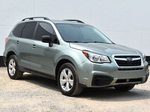 Used 2017 Subaru Forester 2.5i w/ Alloy Wheel Package AWD/4WD image 1