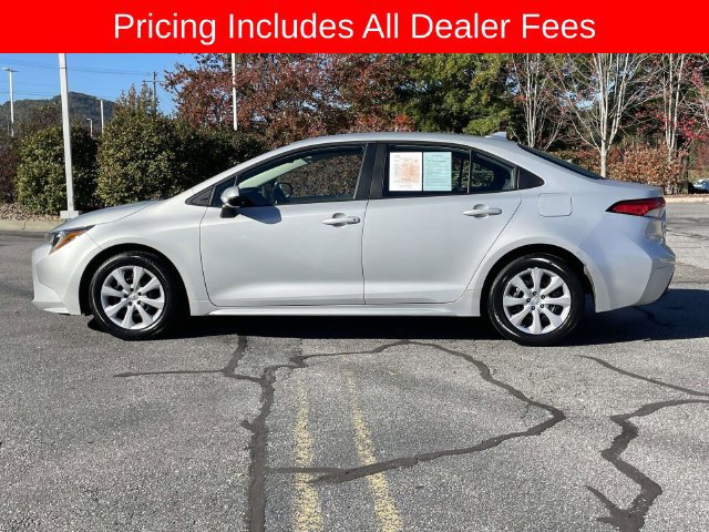 Used 2023 Toyota Corolla LE FWD image 2