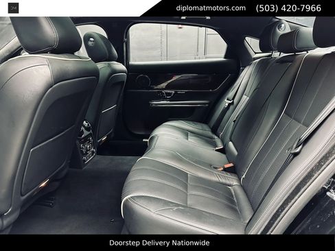Used 2015 Jaguar XJ L Portfolio AWD/4WD image 23