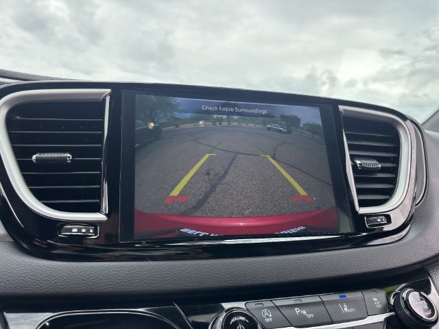 Used 2025 Chrysler Pacifica Select FWD image 24