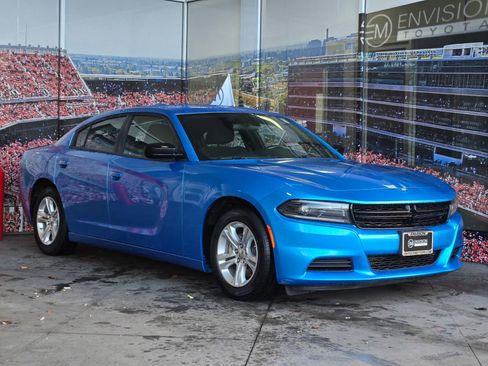 Used 2023 Dodge Charger SXT image 1