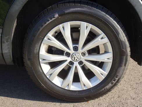 Used 2018 Volkswagen Tiguan S FWD image 26