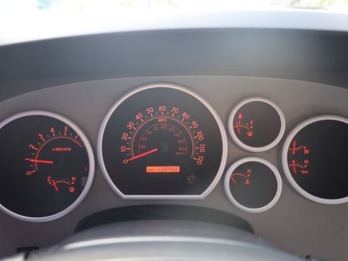 Used 2013 Toyota Tundra 4x4 CrewMax w/ TRD Off-Road Pkg image 8